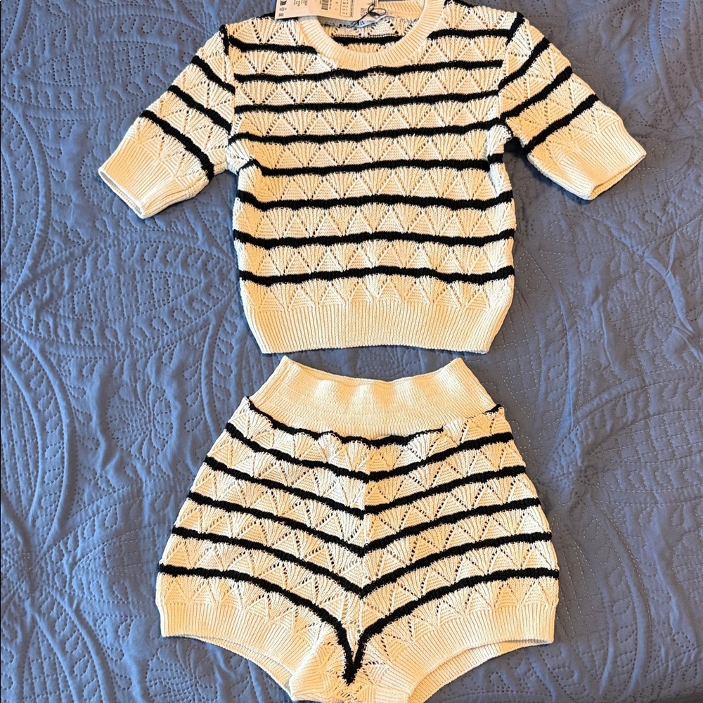 Zara Black and Cream Patterned Sweater Set